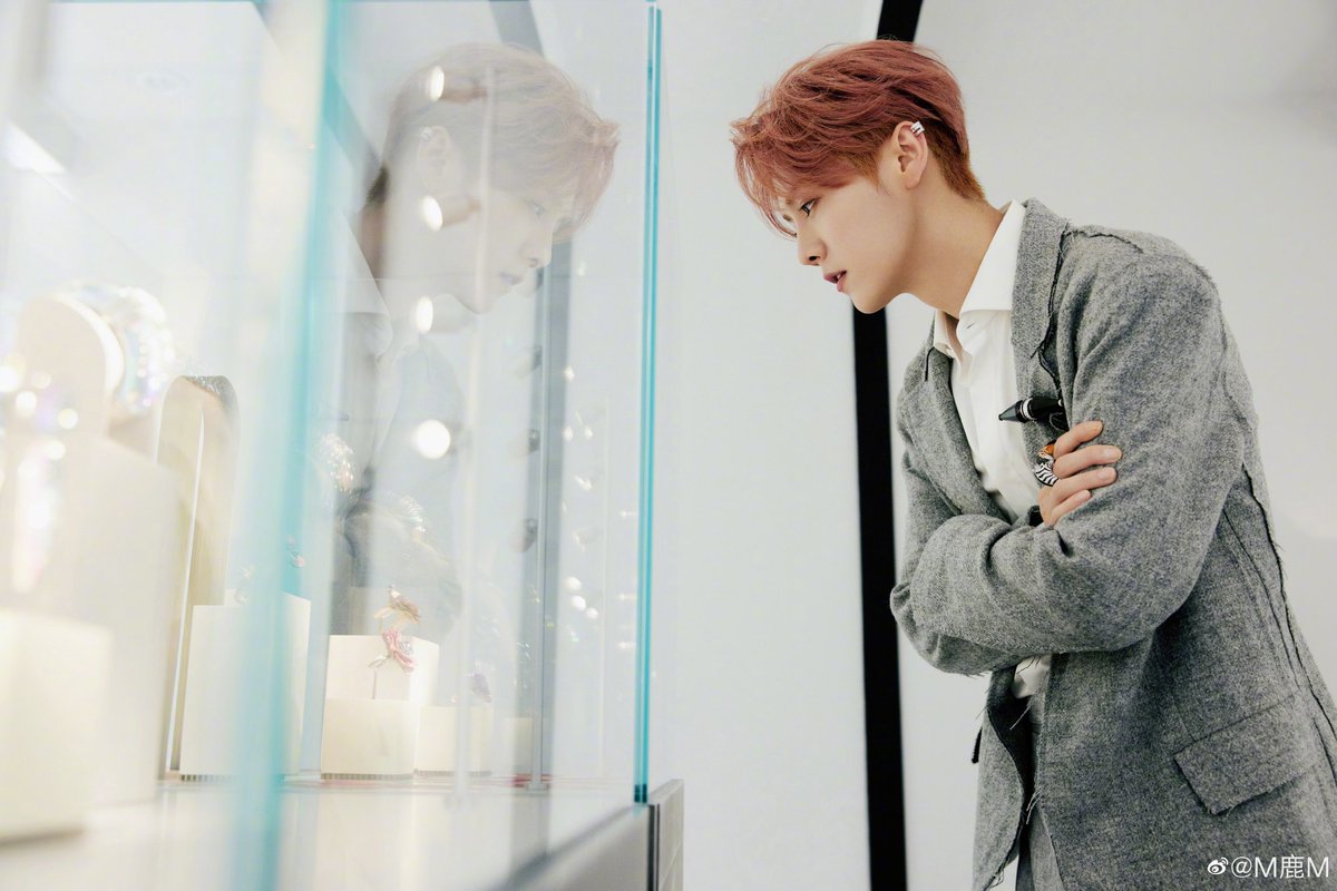 Beloved LUHAN tweet media