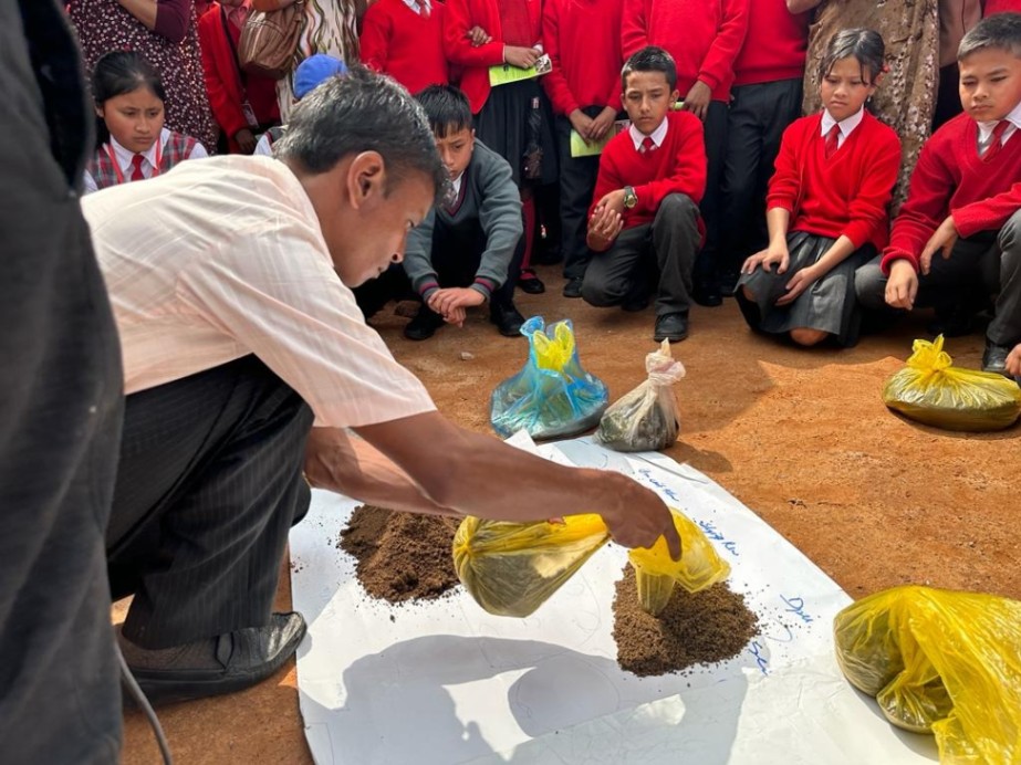 mbda_meghalaya's tweet photo. The EKH Environment Team and the Training Specialist, along with the VCFs, have just kicked off the second phase of Seed Ball Training in Shella Bholaganj Block. They successfully trained 38 out of the 40 schools scheduled to participate on April 20th, 2023. #SeedBallTraining https://t.co/DhJJhl9ZyB