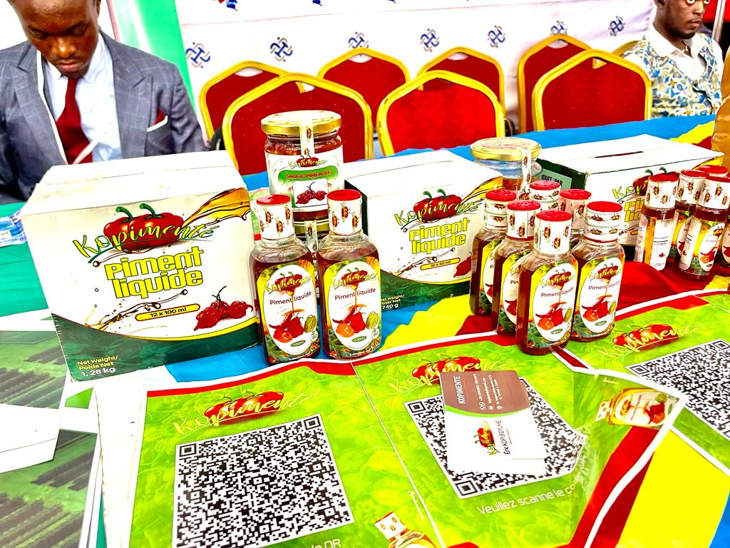 Congo-Brazzaville || Je prends part et je représente la RDC au Salon International de la Tech et de l'Innovation de l'Afrique Centrale (OSIANE) à Brazzaville dans lequel j'expose les produits KOPIMENTÉ.
#Made_in_drc
#Consommons_congolais