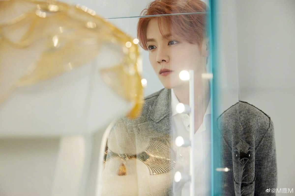 Beloved LUHAN tweet media