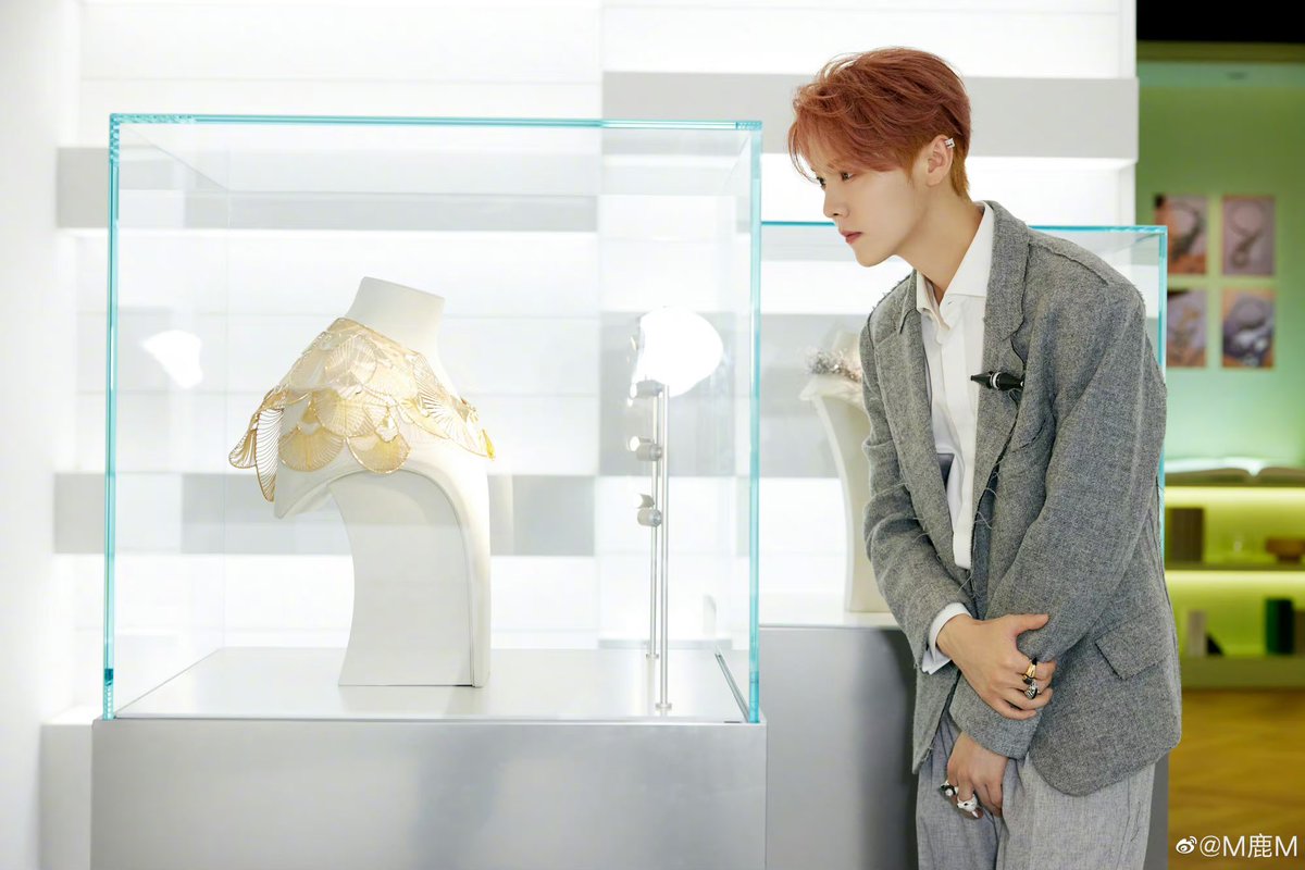 Beloved LUHAN tweet media