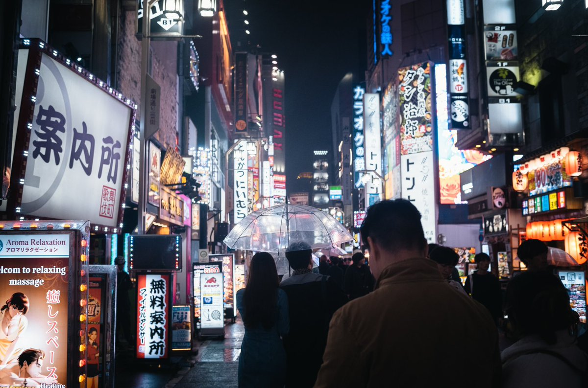 yuya_acro's tweet photo. Shinjuku Kabukicho. https://t.co/gCCl7g6sBo