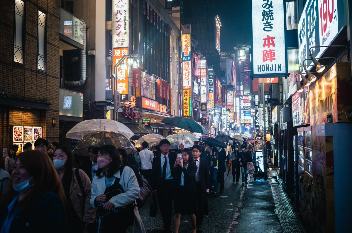 yuya_acro's tweet photo. Shinjuku Kabukicho. https://t.co/gCCl7g6sBo