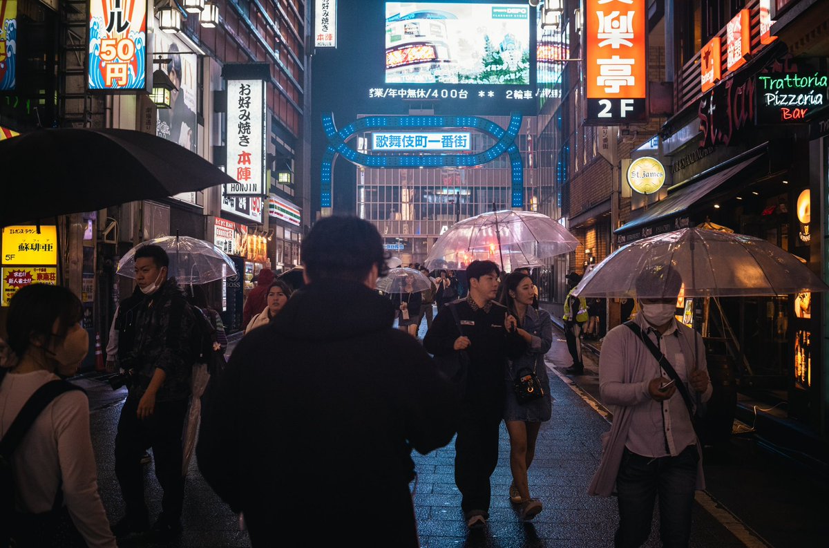 yuya_acro's tweet photo. Shinjuku Kabukicho. https://t.co/gCCl7g6sBo