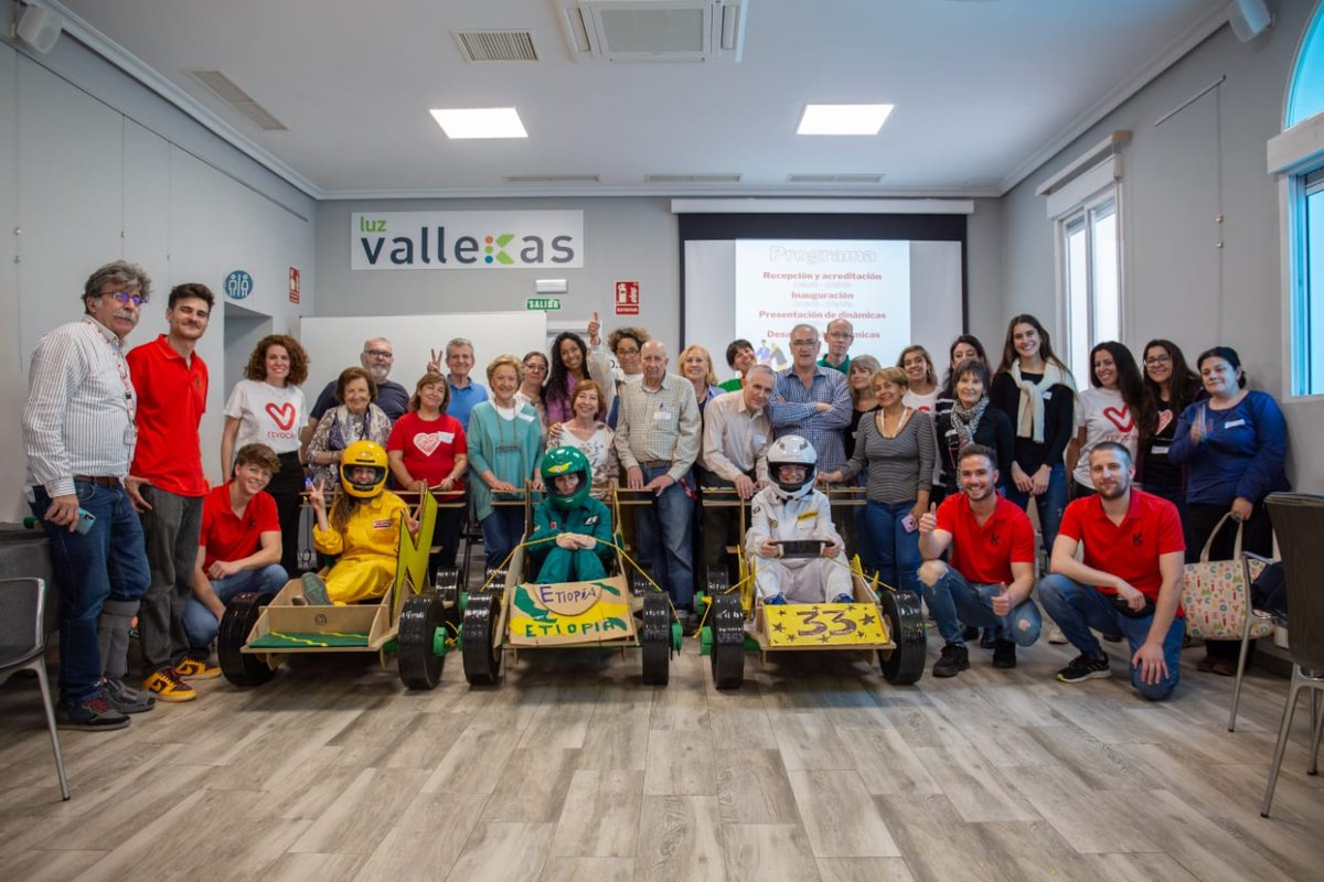FEVOCAM's tweet image. En nuestro 3️⃣ Encuentro de #personasvoluntarias nos unimos para construir y compartir en el Espacio @LuzVallekas. 🎨🚀🤝

Gracias de ❤️ a las personas y entidades de acción voluntaria que hacéis posible el #voluntariado en #Madrid. 

@Tel_Esperanza @laruecaas