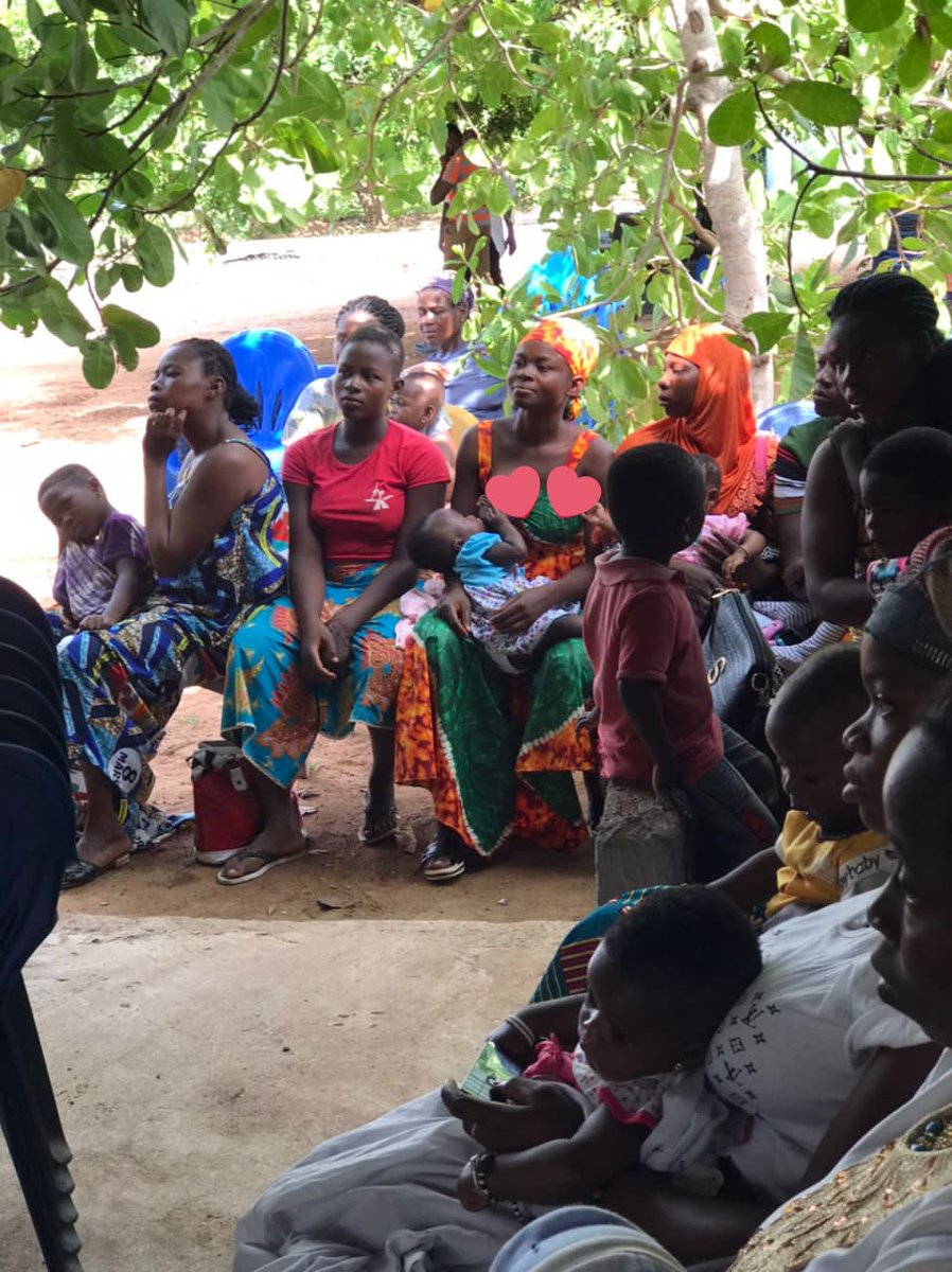 BotDepart's tweet photo. RT @OngGiveSmiles: #CampagneNutritionnelle 

Nos équipes sont présentement à Dibri Assirikro (Région du Gbêkê) pour donner des conseils nutritionnels aux nourrices du village.

#GiveSmiles #Benevolat #Bouake #engagement #jeunesse #nutrition #cotedivoire https://t.co/eI0TnLDhEI
