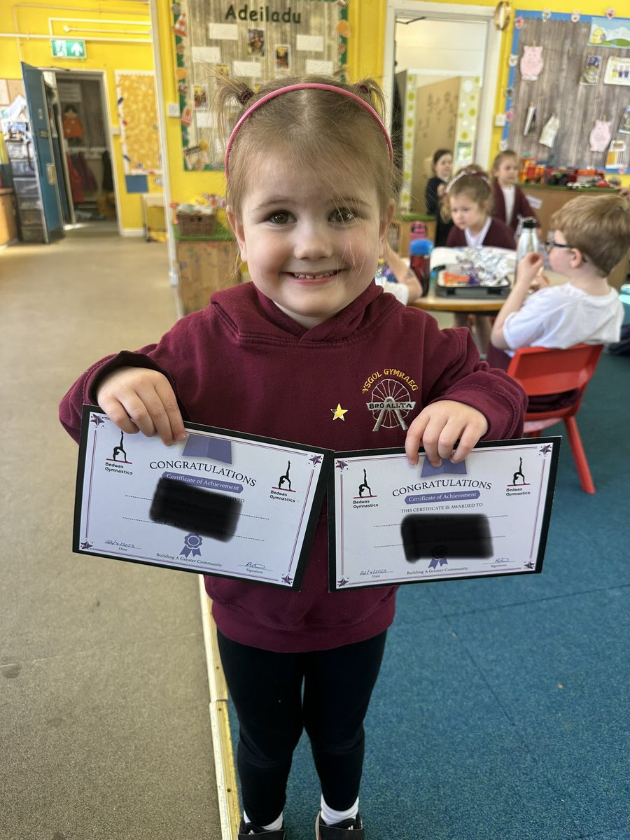 Llogyfarchiadau I’r disgybl yma sydd wedi serennu tu allan ir ysgol ⭐️🏆#salimali