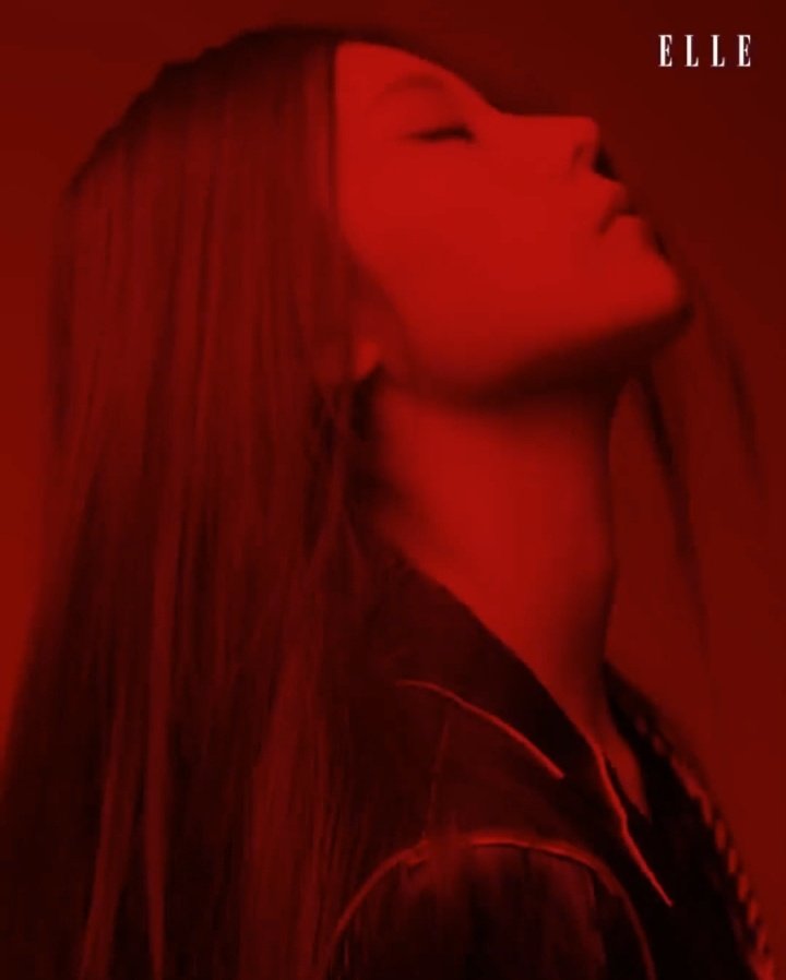 thclwa's tweet photo. SHE’S DRIVING ME CRAZY, HWANG #YEJI FROM ITZY EVERYONE !! https://t.co/dJsAmQHbri