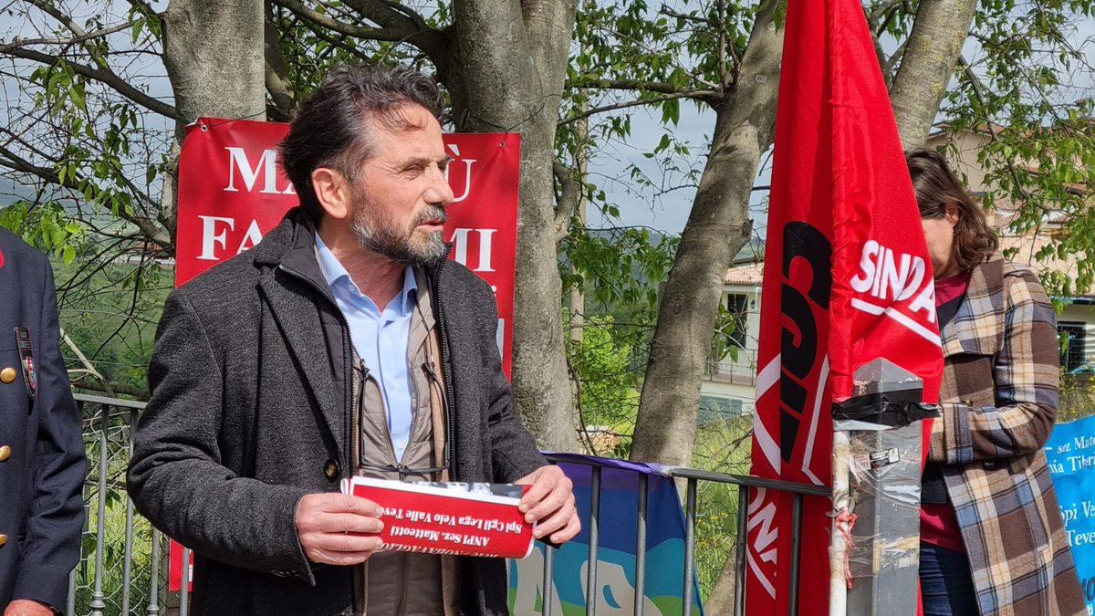 Festeggiare il #25Aprile è memoria e futuro dei diritti e delle libertà che la lotta di liberazione ci ha restituito. A Riano davanti al monumento che ricorda il luogo dove fu ritrovato il corpo di Giacomo Matteotti. Anpi, CGIL, CISL, UIL, Rete#Nobavaglio, IC MATTEOTTI Riano