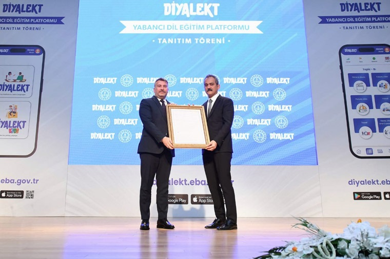 dogruegitimhab1's tweet photo. MEB İngilizce Dijital Eğitim Platformu DİYALEKT'i Geliştirdi https://t.co/OHDon94H1r
#İNGİLİZCE #dogruegitim #dijitalegitim #meb #mebingilizce https://t.co/IGpy7OjMvd