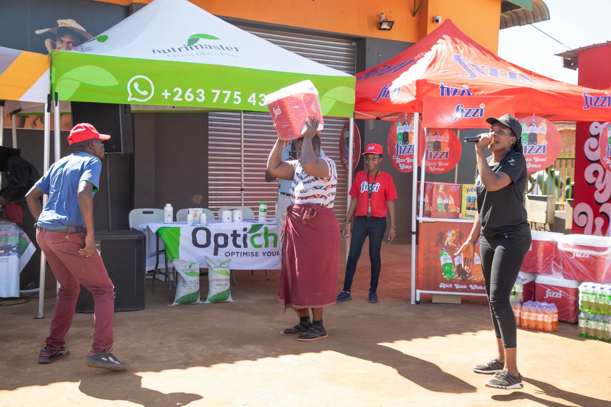 NutrimasterZim's tweet photo. Nutrimaster and Profeeds are celebrating the Official Opening of Profarmer Zimbabwe Dzivarasekwa. Farmers can now purchase Nutrimaster fertilisers and Optichem agrochemicals locally. Congratulations Makorokoto Amhlope
#Nutrimaster #growlikeapro #optichem #optimisingyourgrowth https://t.co/ajCpB2CStw