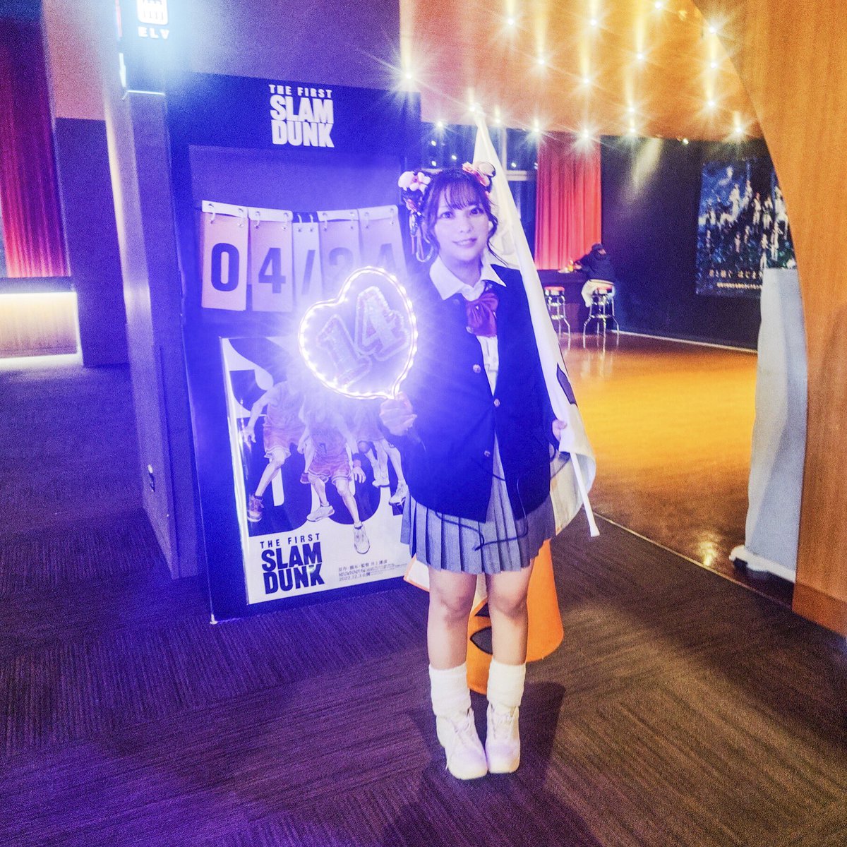 321_POCARI's tweet photo. 応援上映お疲れ様でした𐀑 ꪾ
頭に三っちゃんのせて
旗と光るうちわ持っていったよ🎀
全力応援できたの超楽しかった🧸

#321_kiroku
#SLAMDUNK
#スラムダンク
#THEFIRSTSLAMDUNK https://t.co/EdMPimjgyz