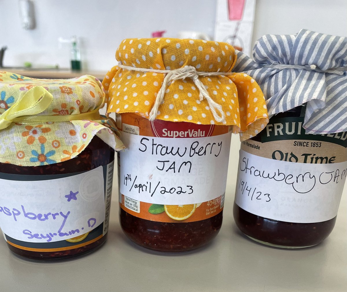 6th year HCT learned about food preservation and in season fruits this week by making homemade jam and scones! Berry good work 🍓