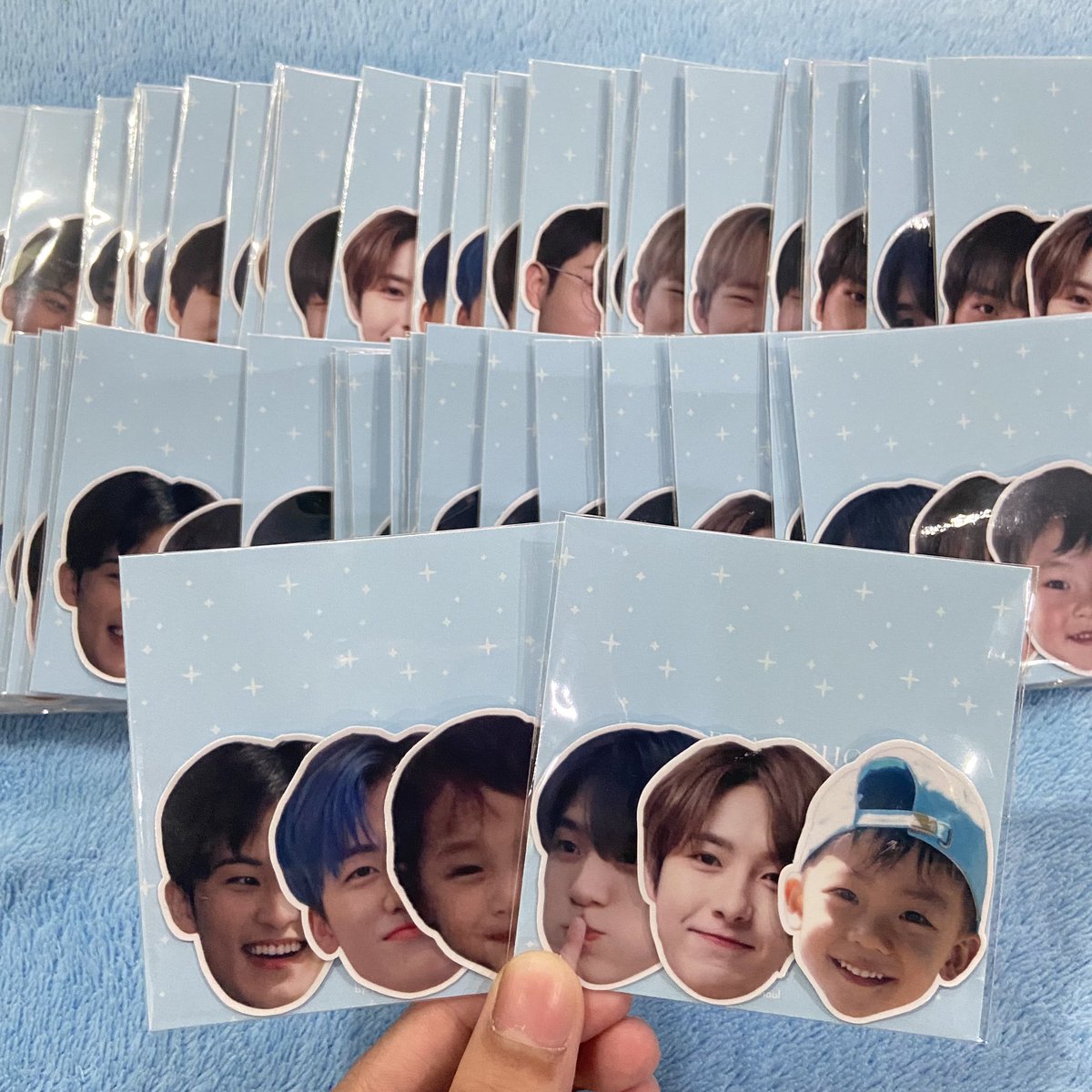 jenrenhaul's tweet photo. Hello! I’ll be giving away 7dream bubble head sticker pack &amp; Jeno sticker pack on Apr. 30! 

to claim:
- like &amp; rt
- show proof on d-day
- for Jeno sticker pack, show proof that you’re a jenozen 

See you! 

#THEDREAMSHOW2_in_MANILA #TDS2inManila https://t.co/FIH74C1xx8