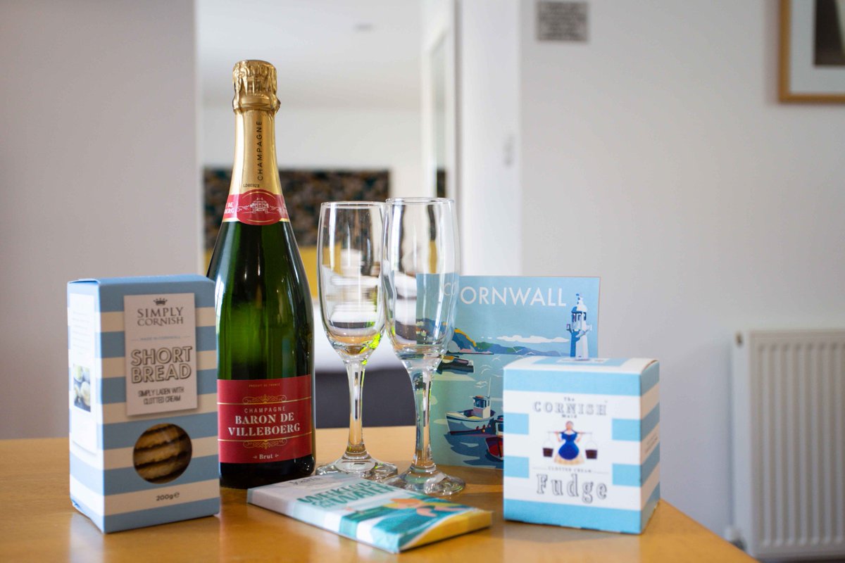 Enjoy Cornwall from one of our luxurious central apartments with our extended seven-day break for £1,200.00! 

Ask about this offer and book by calling us direct: 01872 270345
#manningstruro #whatsontruro #visittruro #ourgreatlittlecity #trurocitylife #cornwallnightlife