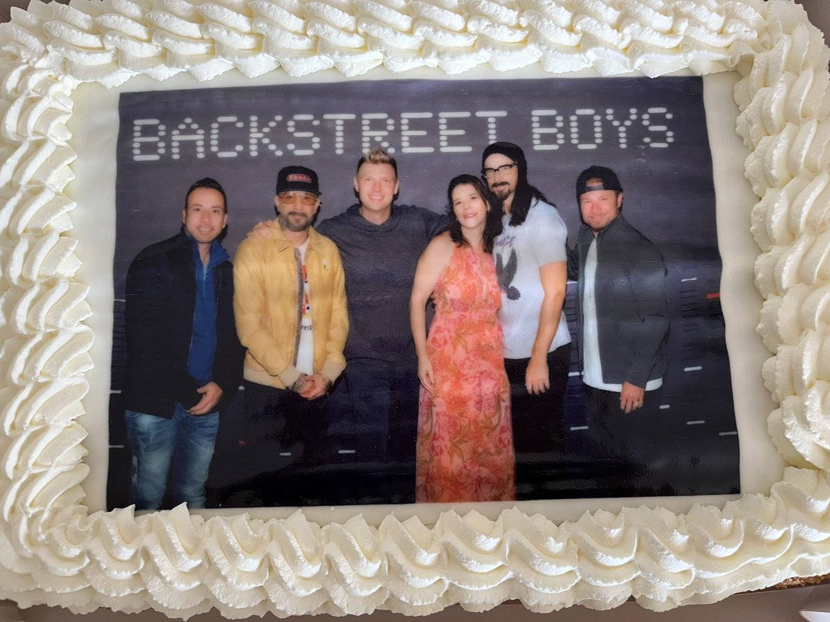 Finely my birthday cake I wished for since I was 14 thanks <a href="/kevinrichardson/">Kevin Richardson</a> <a href="/brian_littrell/">Brian Littrell</a> <a href="/howied/">Howie D</a> <a href="/nickcarter/">Nick Carter</a> <a href="/aj_mclean/">AJ McLean</a>
