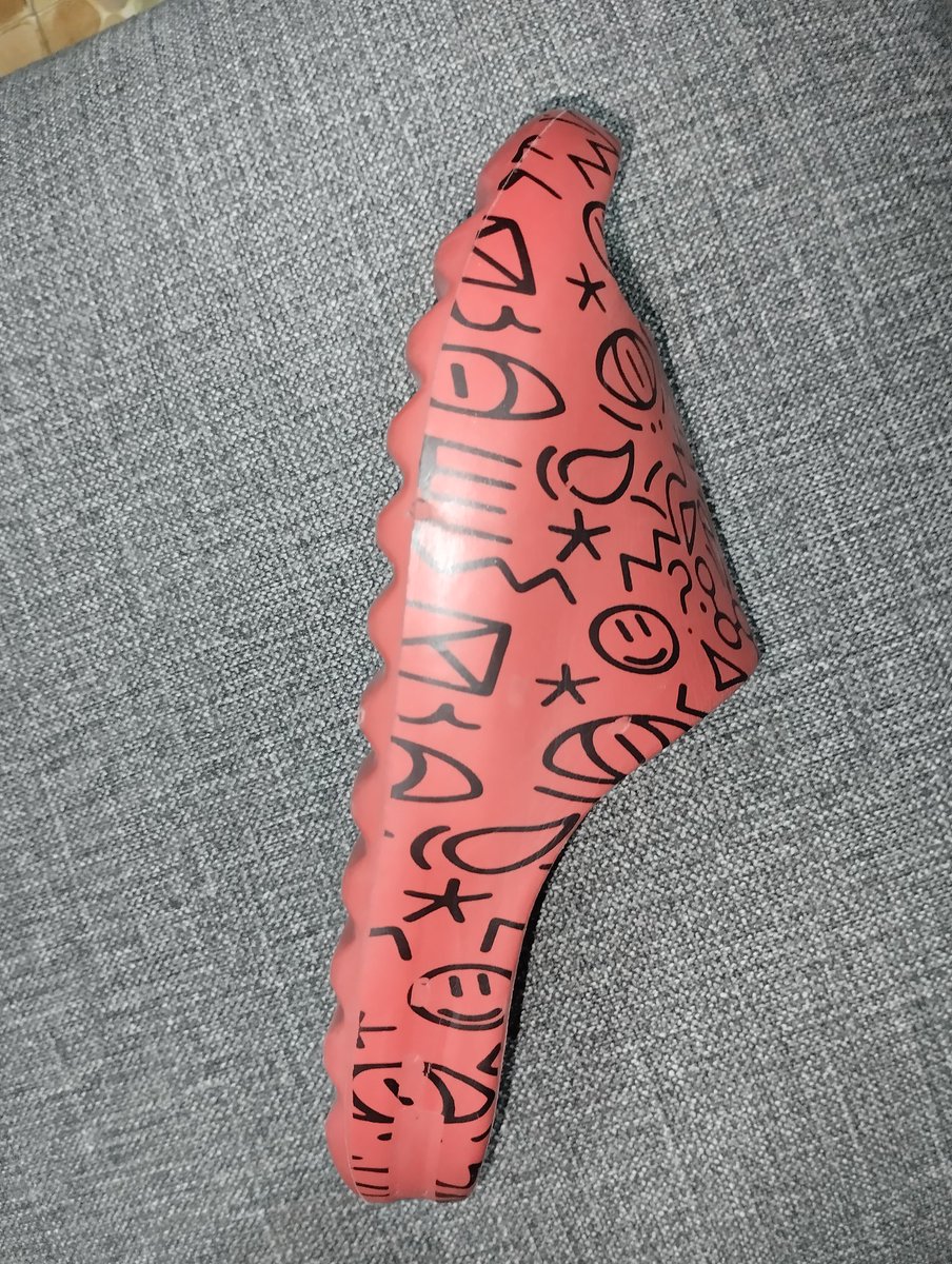 RedButtonsKe's tweet image. #nairobisneakers #shoeaddict #thriftedshoes #mtumbashoes #mtumbasneakers #thriftshoesnairobi #mtumbagrade1 #shoegame #menshoeskenya #kidsshoes #nairobifashion #kenyantrends #kenyan #menwear #fashiontrends #nairobi #nairobikenya #nairobicity #travelkenya #tembeakenya #mtumba