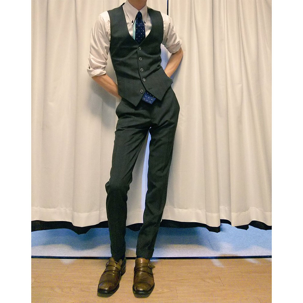 konomuraZ's tweet image. インスタ再掲第11弾。    
ベストのあれこれ。      

#そうだスーツ着よう 
#drawingreference