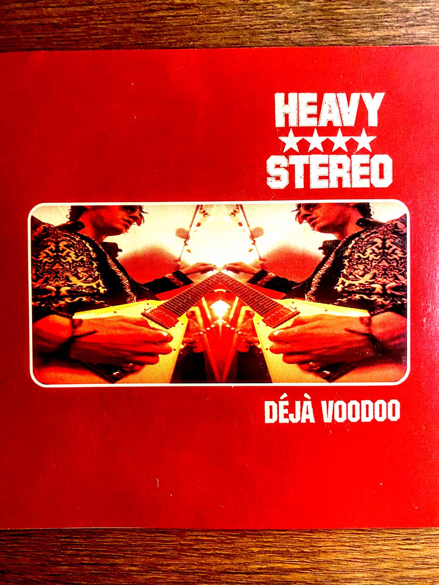 heavy stereo「deja voodoo」
あのオアシスでもギターを弾いてた
ゲムがフロントマンのバンドである
ヘビーステレオのブギーでポップで
無骨なロックアルバム！うぇーい！
#heavystereo