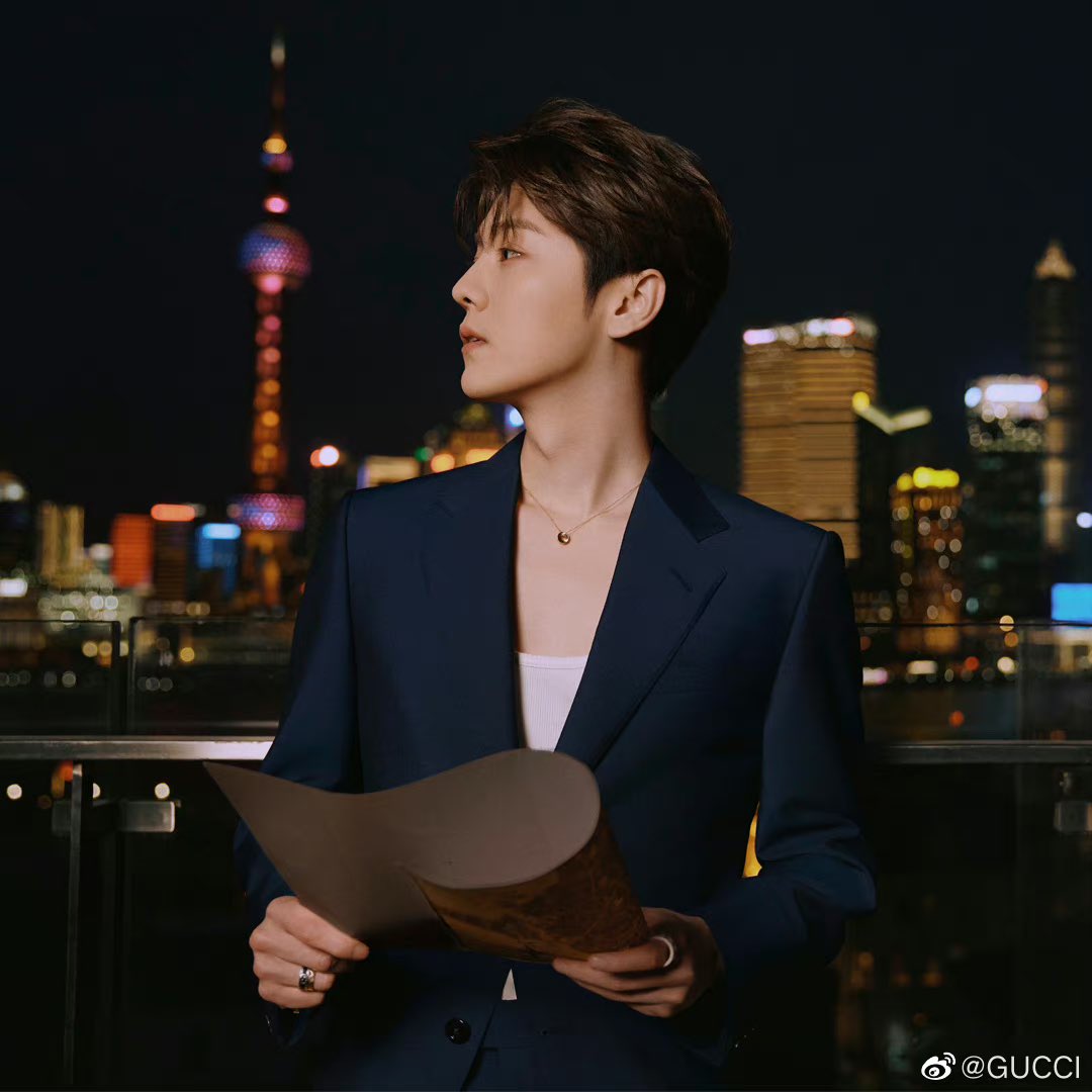 Beloved LUHAN tweet media