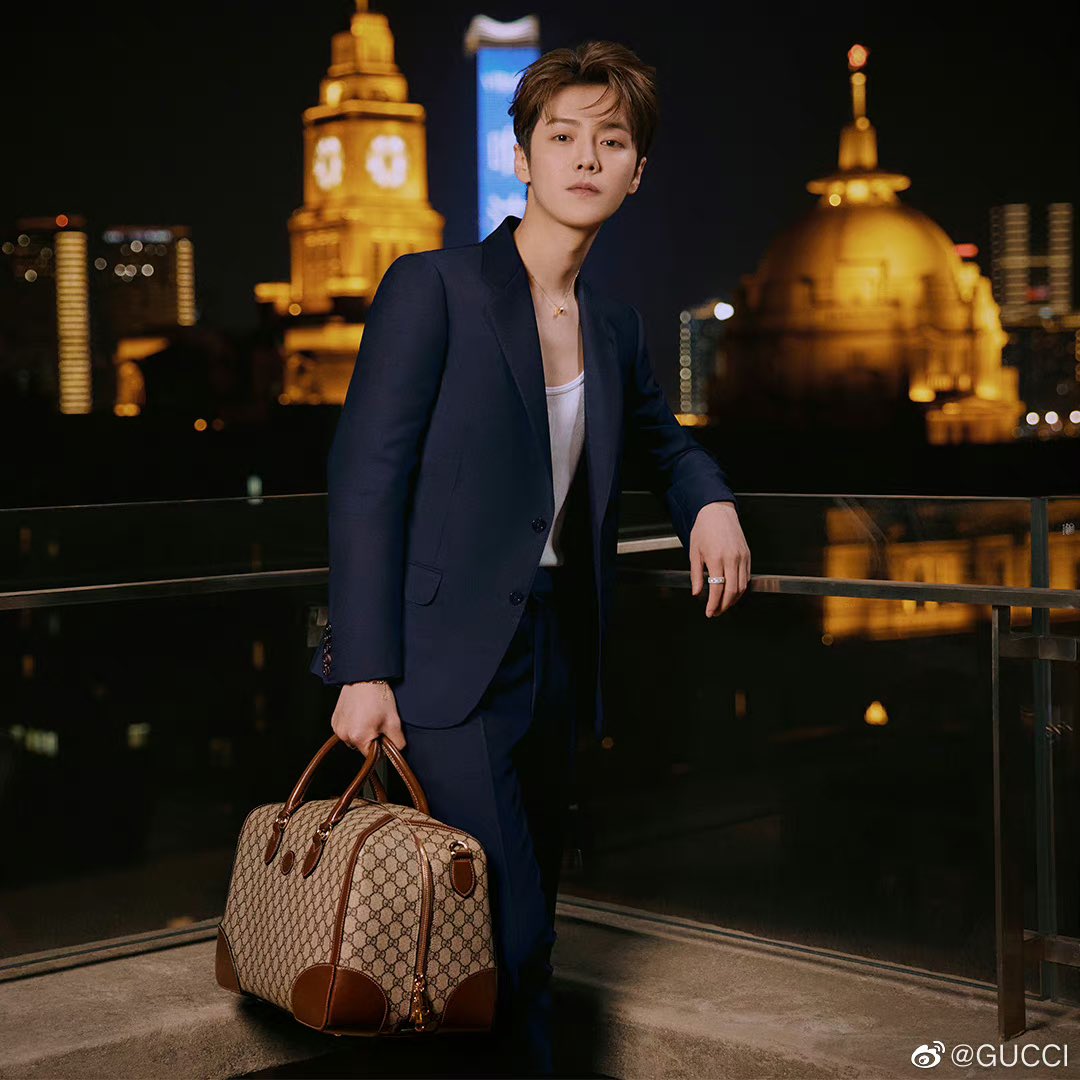 [25042023] GUCCI อัพเวยป๋อ: เดินผ่านค่ำคืนอันเปี่ยมเสน่ห์ของเซี่ยงไฮ้ กับนักร้อง นักแสดง และแบรนด์แอมบาสเดอร์ ลู่หาน จากฟลอเรนซ์สู่เซี่ยงไฮ้ ให้เรื่องราวของความฝันดำเนินต่อไป Universal Gucci Collection Exhibition จะเปิดทำการ 28 เมษายนนี้ #GUCCI #Luhan
