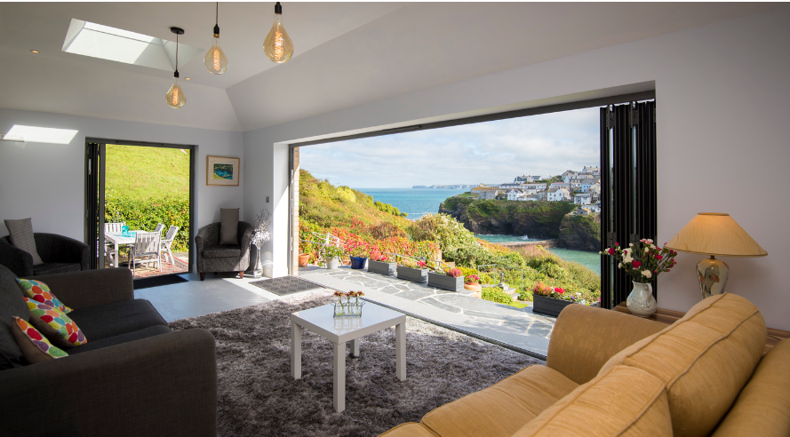 GlassHouseDG's tweet photo. Origin bi-fold #doors can help create light and airy spaces that maximise views and offer long-term strength and security. Take a look at these case studies for inspiration, and contact us for specification, supply, and installation support: https://t.co/tDKjLHLwSX https://t.co/06xUBD1xvm