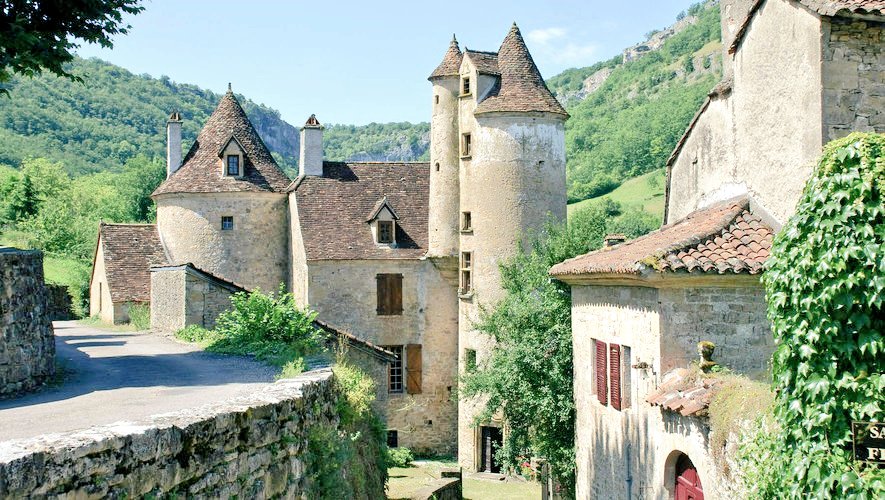 AnnProvan181744's tweet image. Love France!