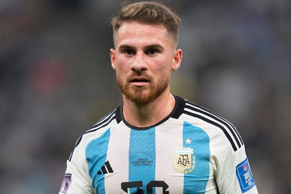 UtdPlug's tweet image. 🚨🇦🇷 Alexis Mac Allister doesn’t want to wait until July or August for a transfer, he wants a move quickly, and early into the transfer window. [@FabrizioRomano, @UnitedStandMUFC] #MUFC