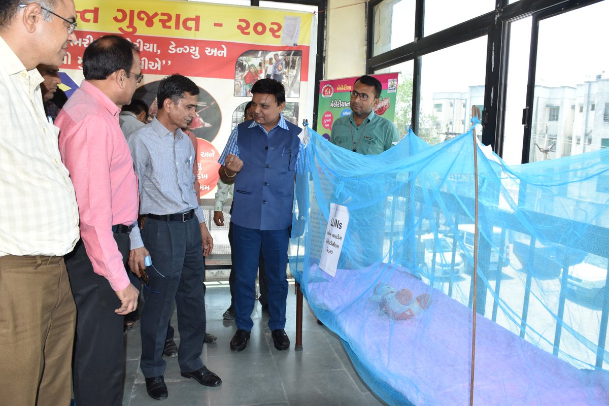 ૨૫ એપ્રિલ વિશ્વ મેલેરીયા દિવસ
કમ્યુનિટી હેલ્થ આપની સૌની જવાબદારી છે. -જિલ્લા વિકાસ અધિકારીશ્રી ડી. એમ.સોલંકી
શૂન્ય મેલેરિયા પહોંચાડવાનો સમય,રોકાણ,નવીનતા,અમલીકરણ થીમ પર "વિશ્વ મેલેરીયા દિવસની" ઉજવણી કરાઇ.
<a href="/DDO_PATAN/">DDO PATAN</a>