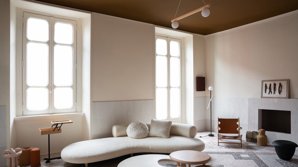 La couleur du plafond devrait être aussi mûrement réfléchie que celle des murs. ✨

On vous le prouve dans cet article 👇

#Décoration #Peinture mon.conseilpro.link/r/9mfzvzy