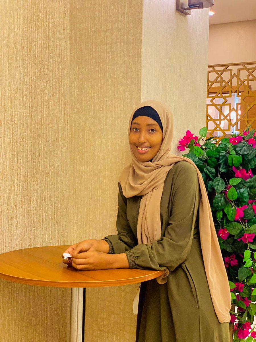 aadan_idil's tweet photo. Faiza Ugaas waa  sugaanyahannad ah. Waxa ay ku jirtaa Tartanka Suugaanta Gabayda ee Silsiladda Nabadda oo ay qabanayso European Union in Somalia.
Linkigan hoose ku dhufo oo ugu codee in aad “like” saartid muuqaalka: 
https://t.co/F6Eo1z34fq https://t.co/1kO3MSa7yY