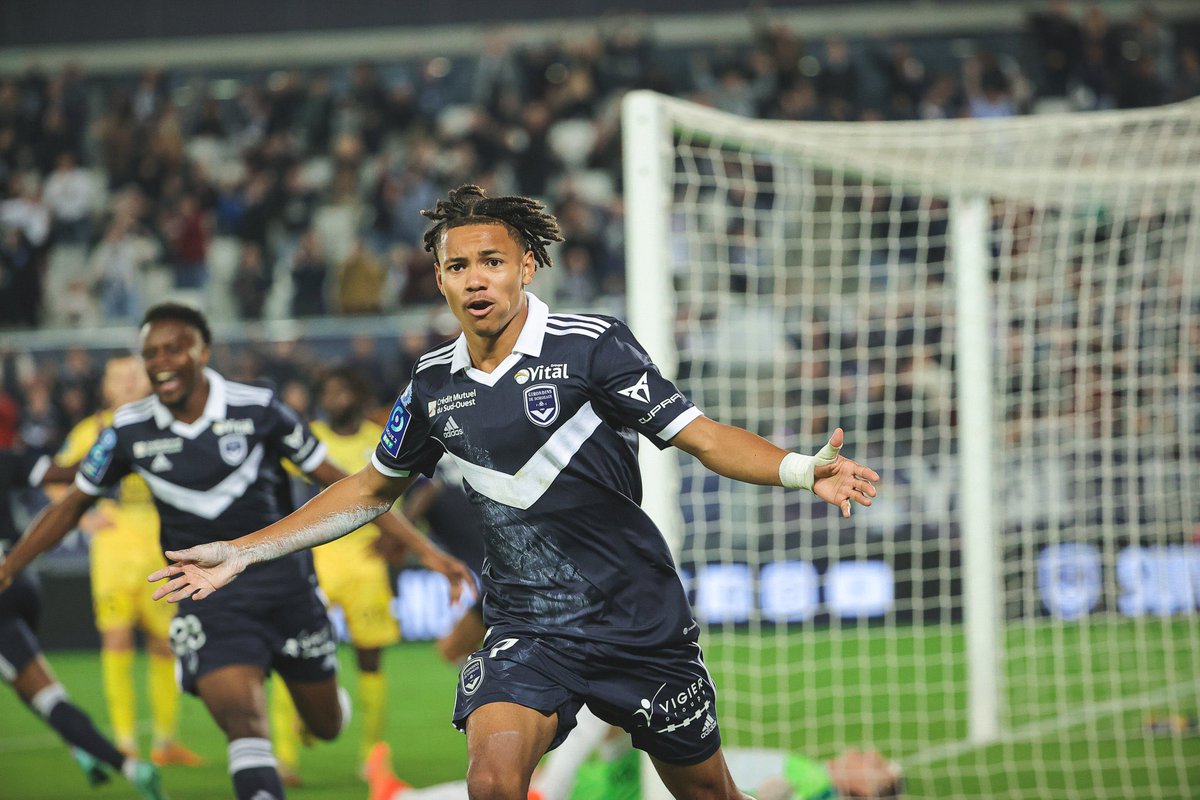 DonFcgb's tweet photo. 🔐📝🔄 RT ce tweet, si toi aussi tu souhaites que @LennyPirringuel prolonge son contrat le plus rapidement possible avec les @girondins ! 

#Girondins #FCGBGF38 #Mercato https://t.co/ijutZRGCoS