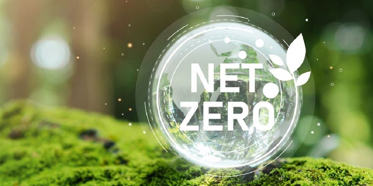 Heading to the talk from <a href="/Foodanddrinkfed/">Food and Drink Federation</a> on 'The race to net zero' at <a href="/Foodex/">Foodex Manufacturing Solutions</a> today? 
If you're a food and drink manufacturer considering options to reduce emissions, watch our webinar, The Pathway to Net Zero.
fal.cn/3xHaD
#FMS2023 #Food #Drink #Sustainability