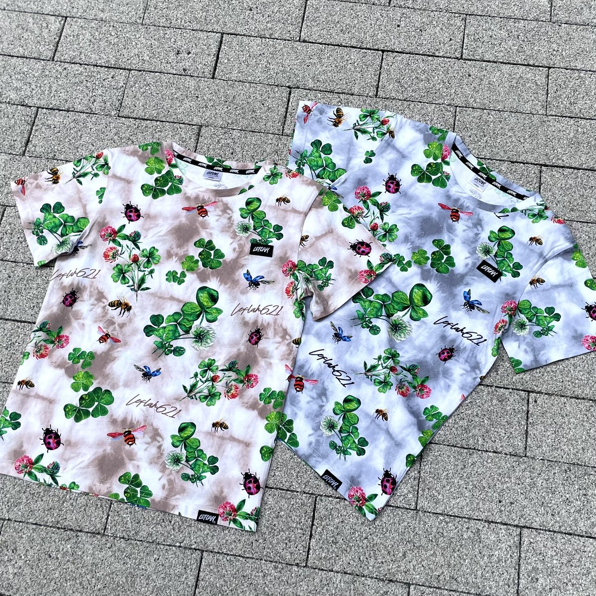 LEFLAH_TOKYO's tweet photo. 【New Release Info】

新作アイテムの予約販売を

本日〜
ONLINE STORE

4/26(水)〜
LEFLAH各店
にて開始します

▪︎ ランダムロゴ総柄キッズT
▪︎ 621ペイズリーキッズT
▪︎ クローバー総柄キッズT

⬇️詳細はこちらから⬇️
【https://t.co/lovDZ2yYCM】
　　
#LEFLAH
#レフラー https://t.co/rFIduQHxI3