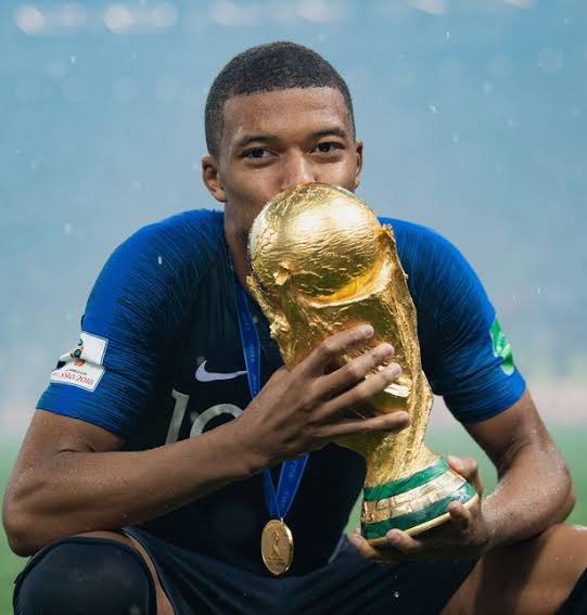 78k and over 1b watching at home, unbelievable moment, 19 year old with 22 caps, a goal in the final of the FIFA World Cup. This is the greatest sport in the world. #FIFAWorldCupFinal