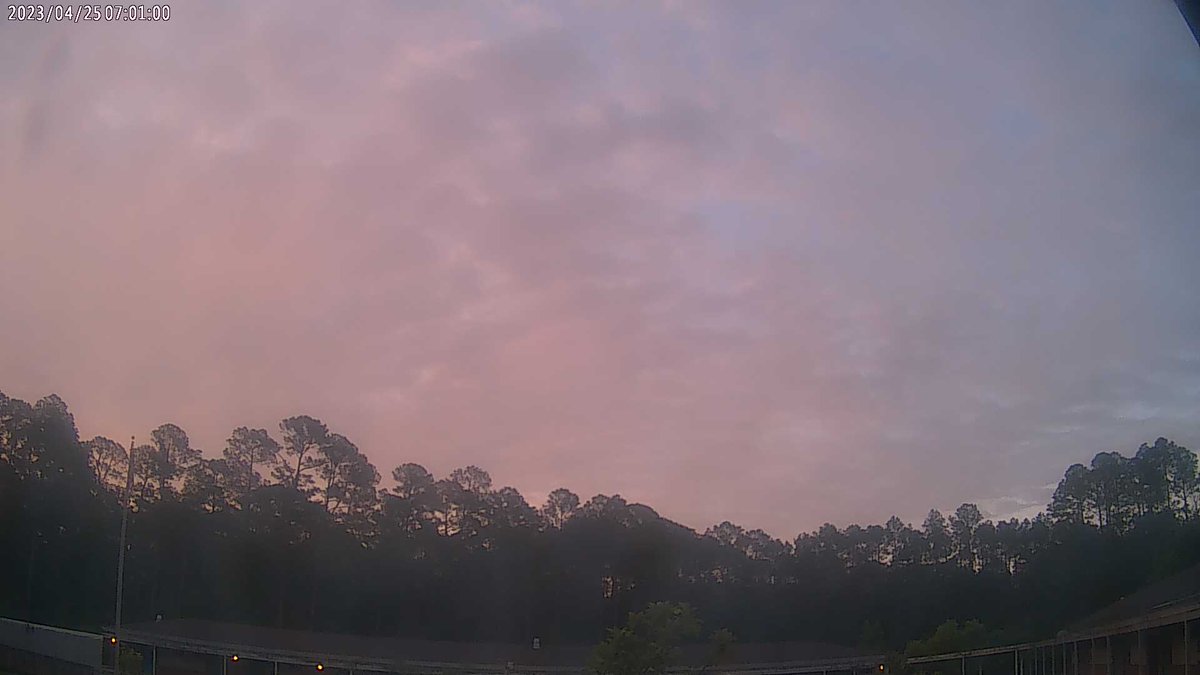 AESWxSTEM's tweet photo. Alachua eSchool at sunrise and it's 62.0 F. https://t.co/oYqGjoTVsZ