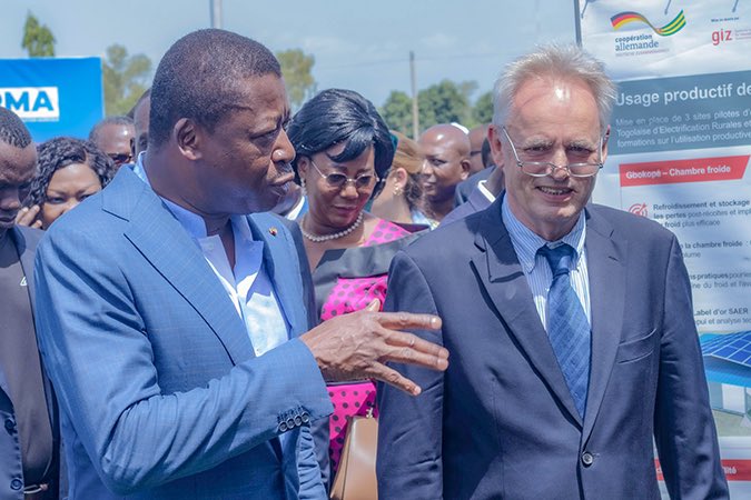 IngeBaumgarten's tweet photo. #FoPAT, le Forum des Producteurs Agricoles 🇹🇬, vient d’être clôturé dans la région Kara. Pour l’équipe UE 🇪🇺 la #GIZ 🇩🇪 a proposer aux agriculteurs des solutions innovantes: pompes solaires pour l’irrigation des champs. Vers une agriculture durable: Produire au Togo pour le Togo! https://t.co/FiI2cZrbSE