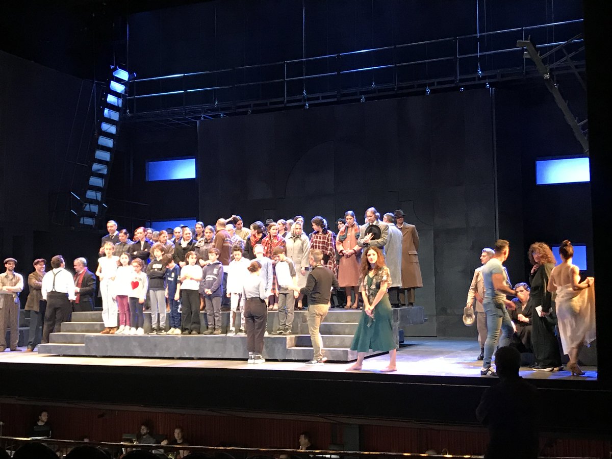 RamonSobrino1's tweet photo. Anoche he podido seguir 3/4 pregeneral #LaDoloresOVD, con #MonicaConesa @jorgele66 @angelodena #MariaHeres #DavidMenéndez @JdDMateos @GerardoBullon @JuNoMo73 @OFIL_Orquesta @polifonicaOVD @DivertimentoOvi y brillante dirección @OliverDiazS.
@TeatroZarzuela
Entradas casi agotadas https://t.co/GpJSyCXLIe