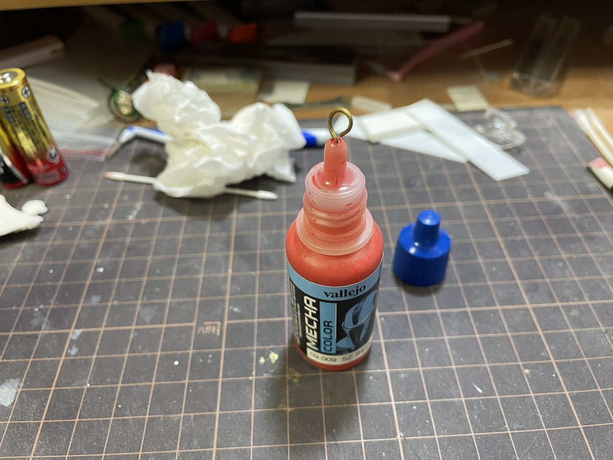 mstdlll's tweet image. ボトル先端が詰まった時の為に、真鍮線でこんなのを作っておくと何気に便利です。

無理に出そうとしてぶち撒けたりするのを防げます。

ピンポイントで色載せるだけならコレだけで済む場合もあり、重宝しています。

#ファレホ活用術