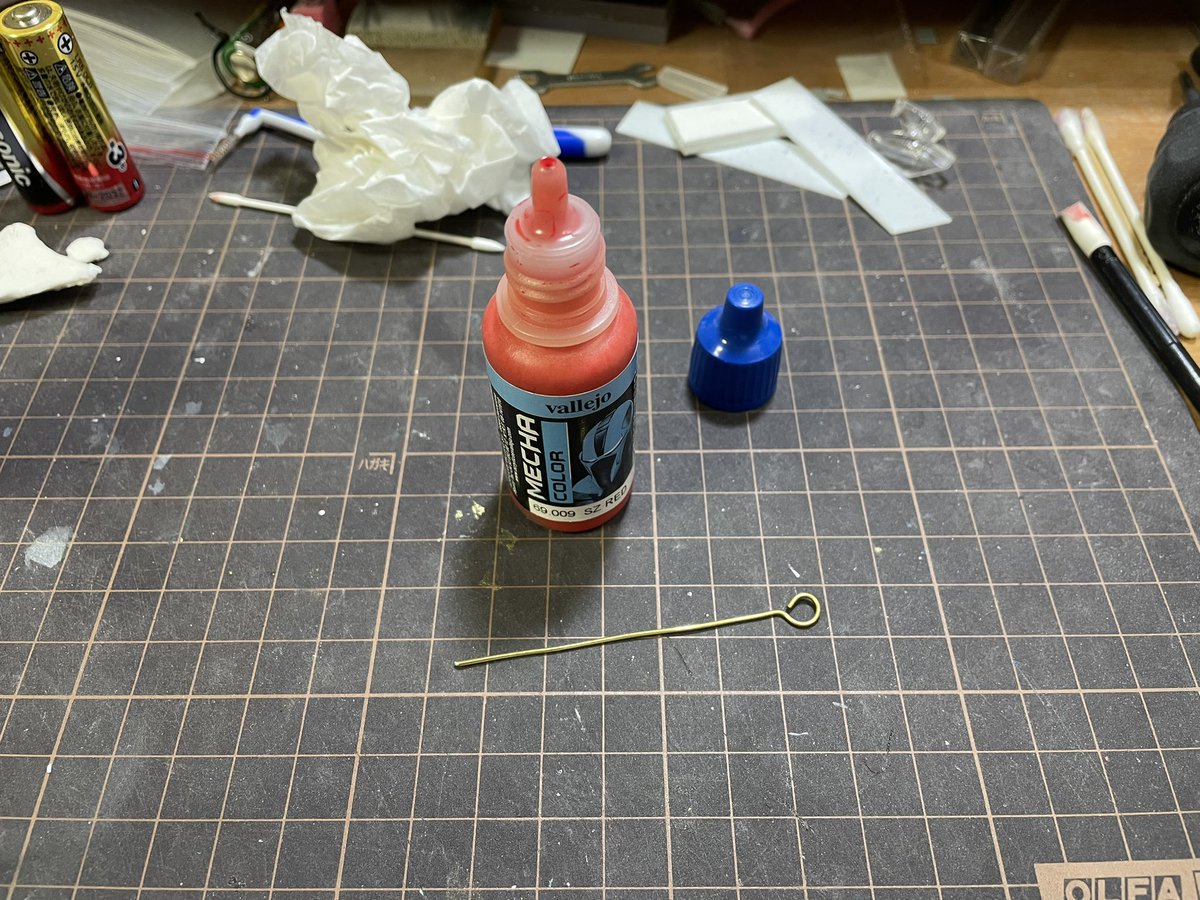 mstdlll's tweet image. ボトル先端が詰まった時の為に、真鍮線でこんなのを作っておくと何気に便利です。

無理に出そうとしてぶち撒けたりするのを防げます。

ピンポイントで色載せるだけならコレだけで済む場合もあり、重宝しています。

#ファレホ活用術