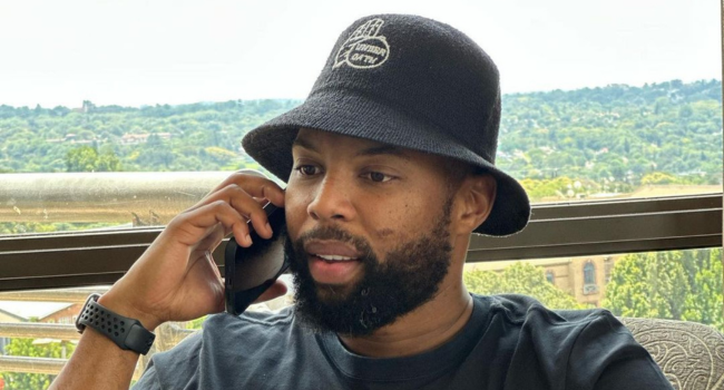 KasiLyrics's tweet photo. Sizwe Dhlomo Mocks Big Zulu's Boxing Match ----> https://t.co/fg2mRFkzL1 #SAHipHopMag https://t.co/hRsd2Rx6hH