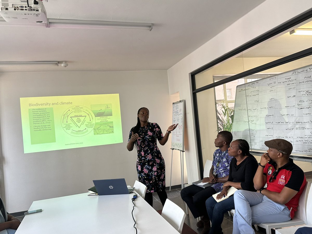 Our PhD student Mulako Kabisa kicking off our  @WitsGCI student seminars. 

#futuresthinking for #climate and #biodiversity in #zambia