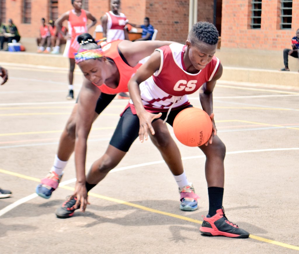 NetballUpdates1's tweet photo. #TuesdayAction | #DivisionTwo | #GameTwo
HT'
Canaan NC vs DIT Netball Club
Q1: 09-08
Q2: 18-15
Canaan looking more composed than DIT, though both make unnecessary errors!
#UNF256 | #Shecranes256
@VBugerere @thecreedsport @NBSportUg @PlasconUganda @GOtvUganda @kayiirajackson https://t.co/HG9Pa6NN5d