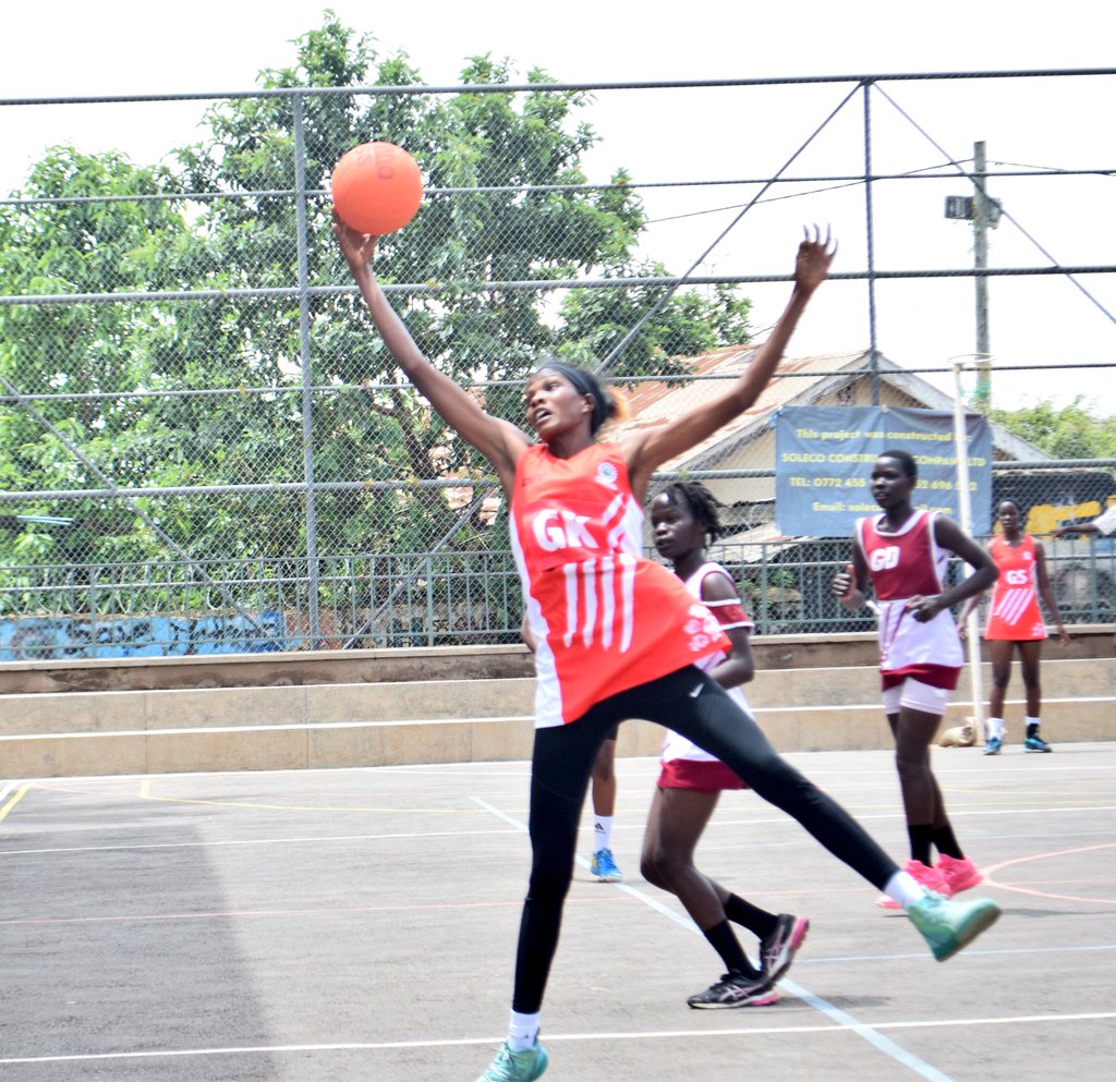 NetballUpdates1's tweet photo. #TuesdayAction | #DivisionTwo | #GameTwo
HT'
Canaan NC vs DIT Netball Club
Q1: 09-08
Q2: 18-15
Canaan looking more composed than DIT, though both make unnecessary errors!
#UNF256 | #Shecranes256
@VBugerere @thecreedsport @NBSportUg @PlasconUganda @GOtvUganda @kayiirajackson https://t.co/HG9Pa6NN5d