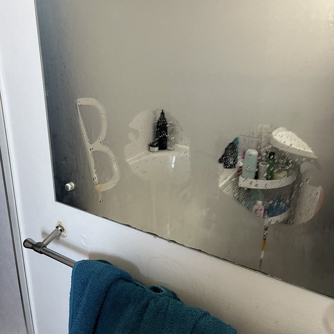 The stupid shit my flatmate has to deal with https://t.co/kedT7iXgUE