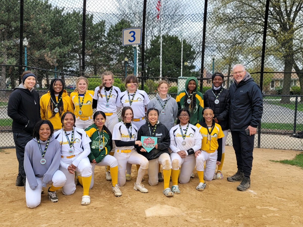 LiliM_2027's tweet photo. Had a lot of fun over the weekend with my girls !
 2nd place at the Big Bash Nat/Qualifier!
  Next week is Portage 
#paulygirlfastpitch
@fhpauly
@epchssb
@Stallions14U
@CoastRecruits 
@LegacyLegendsS1  
@MckenzieCerceo 
@Maliakuo27 
@IsabellaT_7 
@MaddieDundee 
@iiHailey_Thomas https://t.co/1aWtoHgJ95