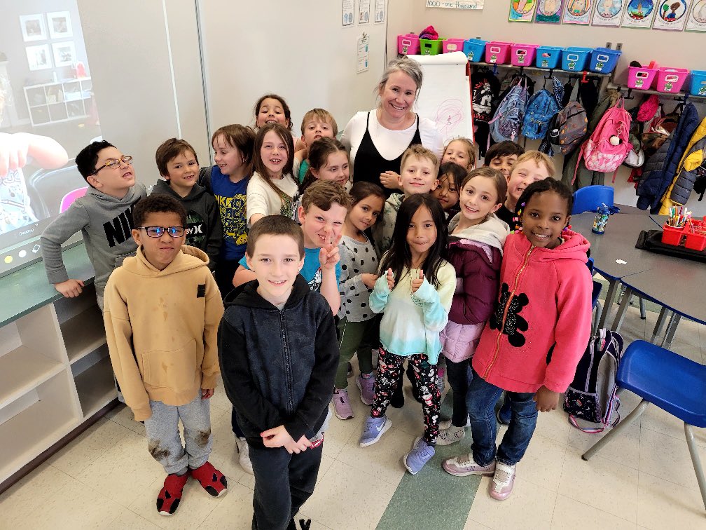 MissKatAdams's tweet photo. It was a bittersweet day, but these kids made me feel all the love today! Thank you for the wonderful year St. Monica! So proud of all your hard work and progress in grade 2 this year! All the best to all the students for the remainder of the year! 💕💕💕 https://t.co/5sJPPI1G7P