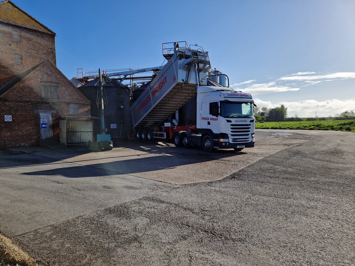 We are busy delivering wheat from our store to @FairburnsEggs this week too!! 🌾 🥚 🐔