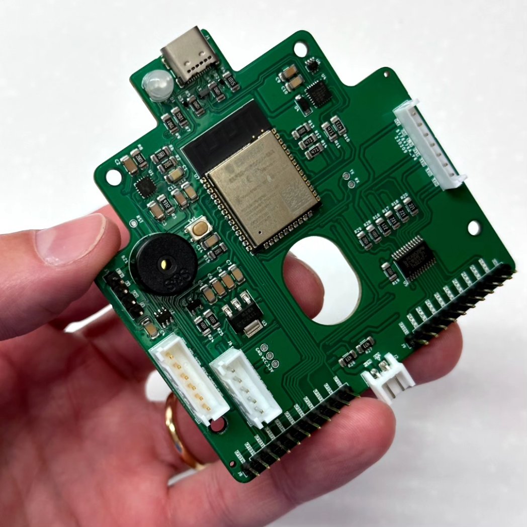 gitautash11's tweet photo. Completed this project recently. It is a ESP32 based PCB with ESP-NOW capability enabled. The PCB was produced and tested all the functionalities as described by the client. For such designs and others,contact me.
#pcb #pcbdesign #iot #eap32 #esp32steamakers #hardwaredesign https://t.co/INoHoOsu4p