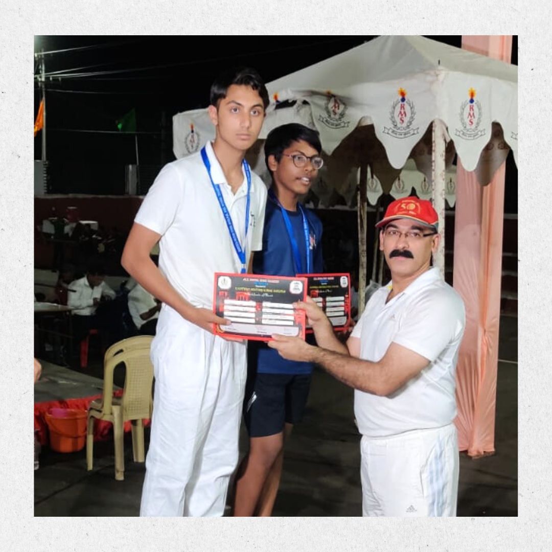 The_Doon_School's tweet photo. #TheDoonSchool Boxing Team displayed exceptional talent at the #IPSCBoxingChampionship 2023 held in #RashtriyaMilitarySchool Dholpur. 2 boxers represented the school in the U-19 category, and five boxers represented the school in the U-17 category!
#SportsAtDoon #BronzeMedalists https://t.co/5UjvB5ooRV